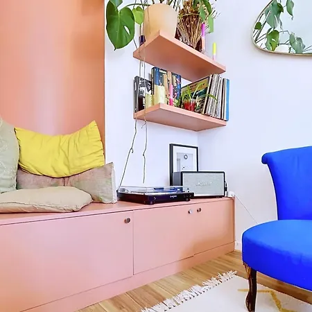 Charming 2 Near Canal Saint-martin Apartment