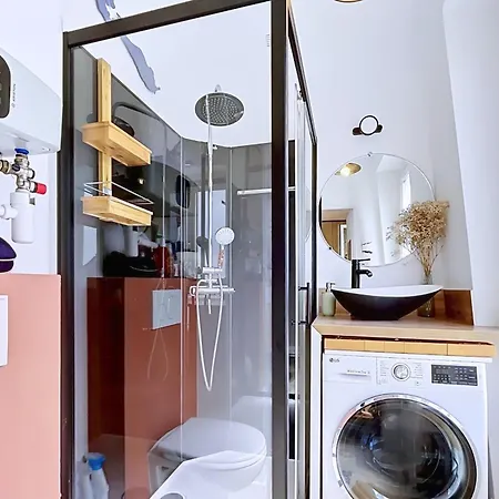 Charming 2 Near Canal Saint-martin Apartment